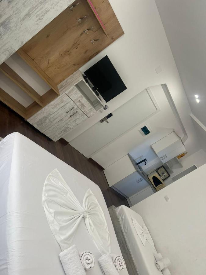 Vila Irdi Ksamil Esterno foto