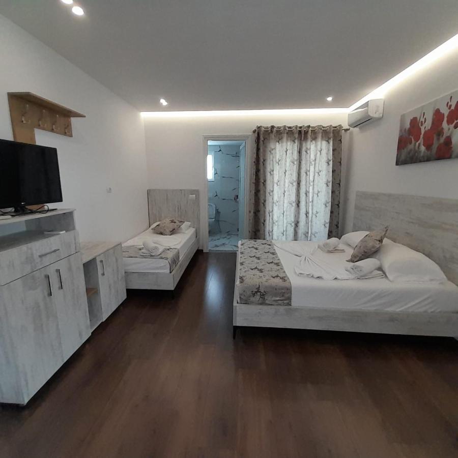 Vila Irdi Ksamil Esterno foto
