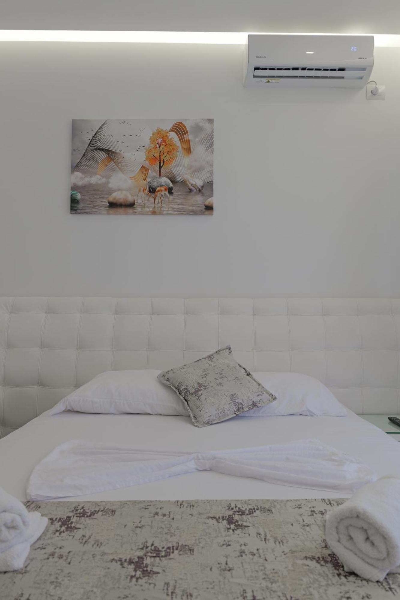 Vila Irdi Ksamil Esterno foto