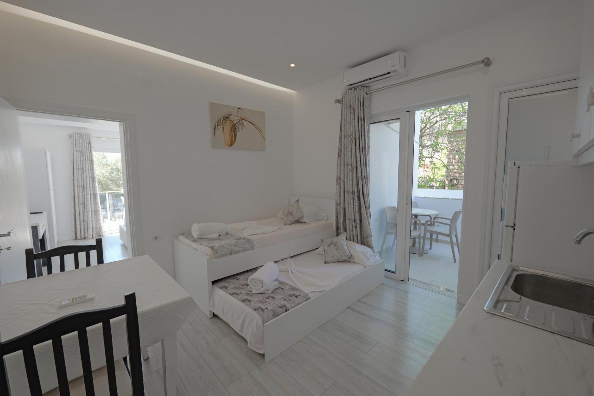 Vila Irdi Ksamil Esterno foto